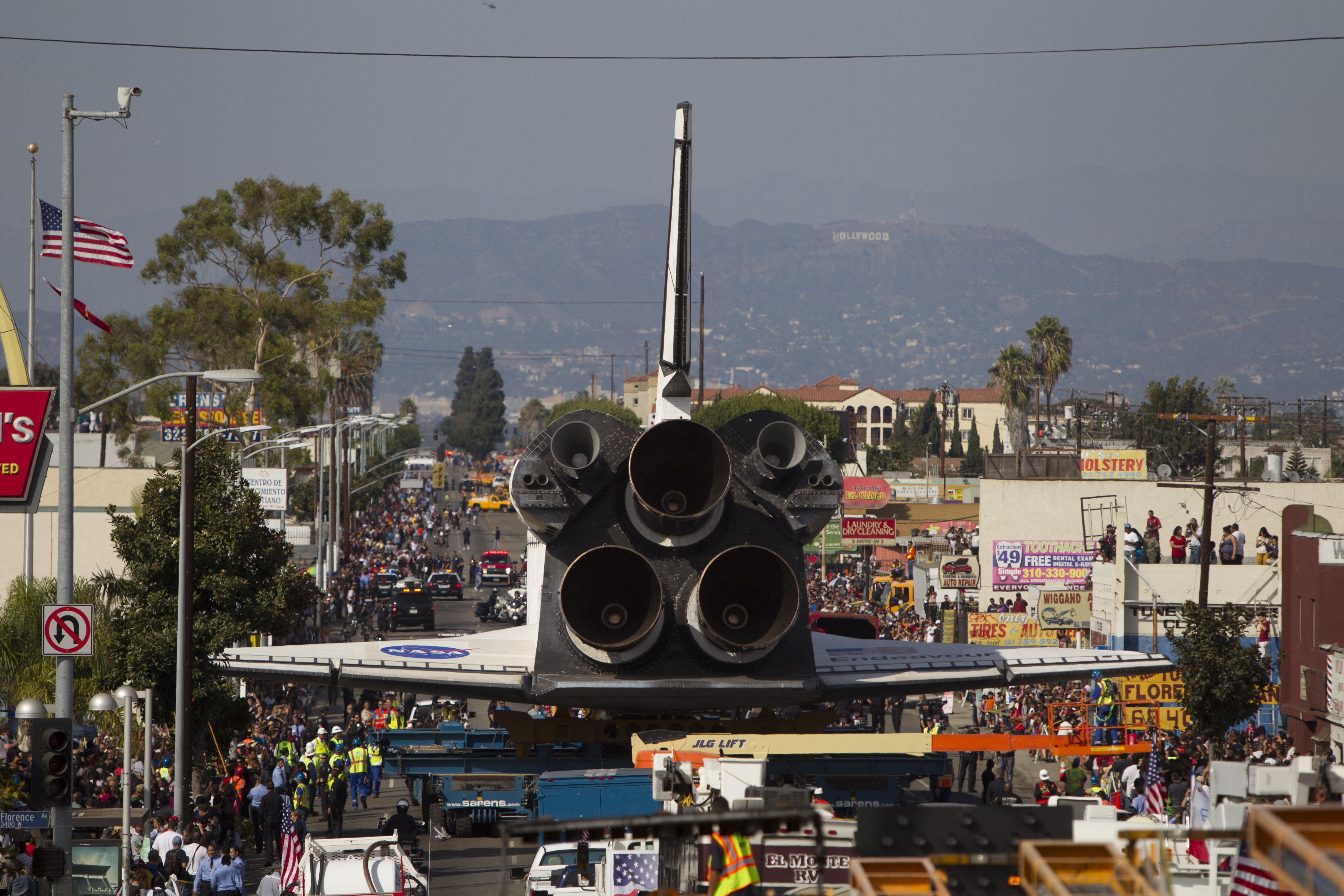 Endeavour moves from LAX to the California Science Museum, down the streets of Los Angeles.