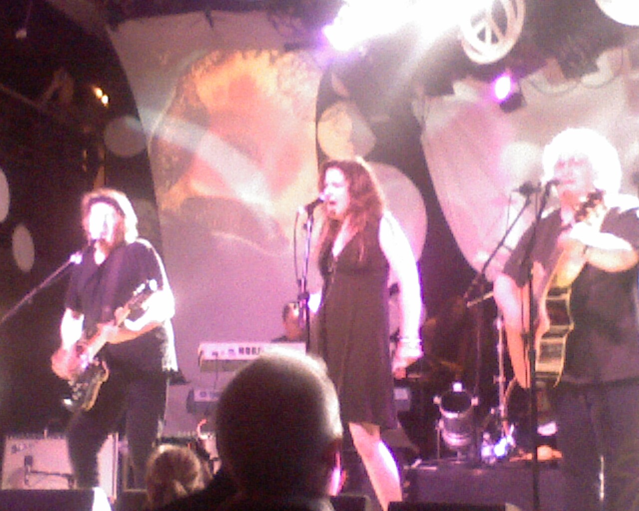 Jefferson Starship wrapped up the show