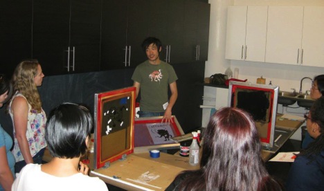 Artist Rick Kitagawa explains how to apply the paint to the screen for the best results. 